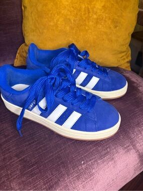 Adidas Campus Sneakers Women’s sz 7 Blue Suede